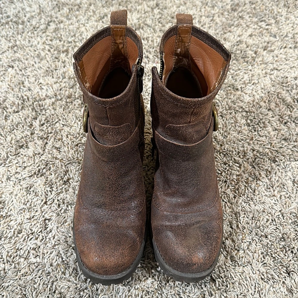 Lucky Brand Tan booties